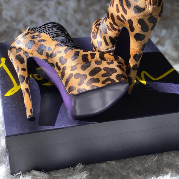 London Trash Leopard Platform Heels - Picture 4 of 4